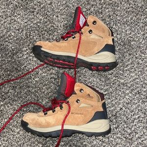 Columbia newton ridge hiking boot